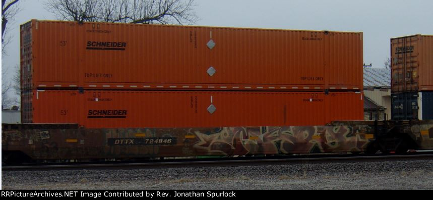 DTTX 724846A and two containers